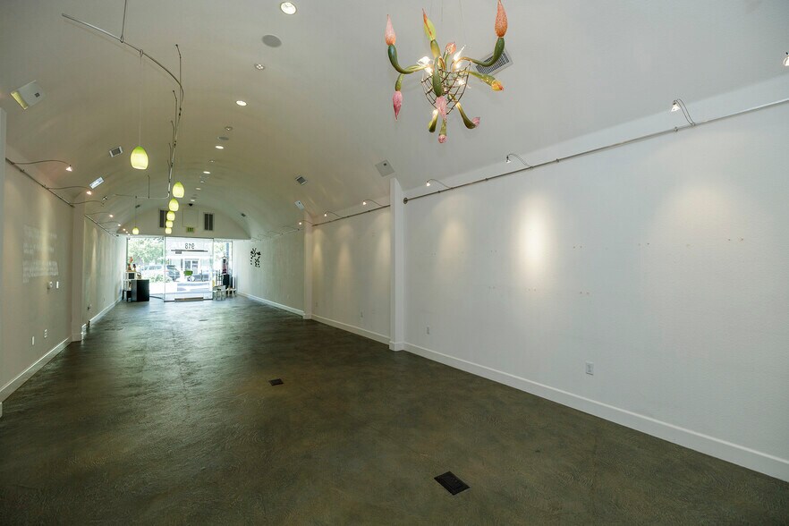 More Photos Of 918 10th St, Modesto Storefront Retail Office For Sale