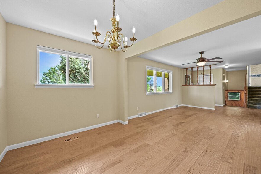 More Photos Of 1335 S Kio St, Watkins Veterinarian Kennel For Sale