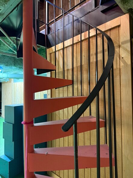 More Photos Of 133 Mason St, Saugatuck General Retail For Sale