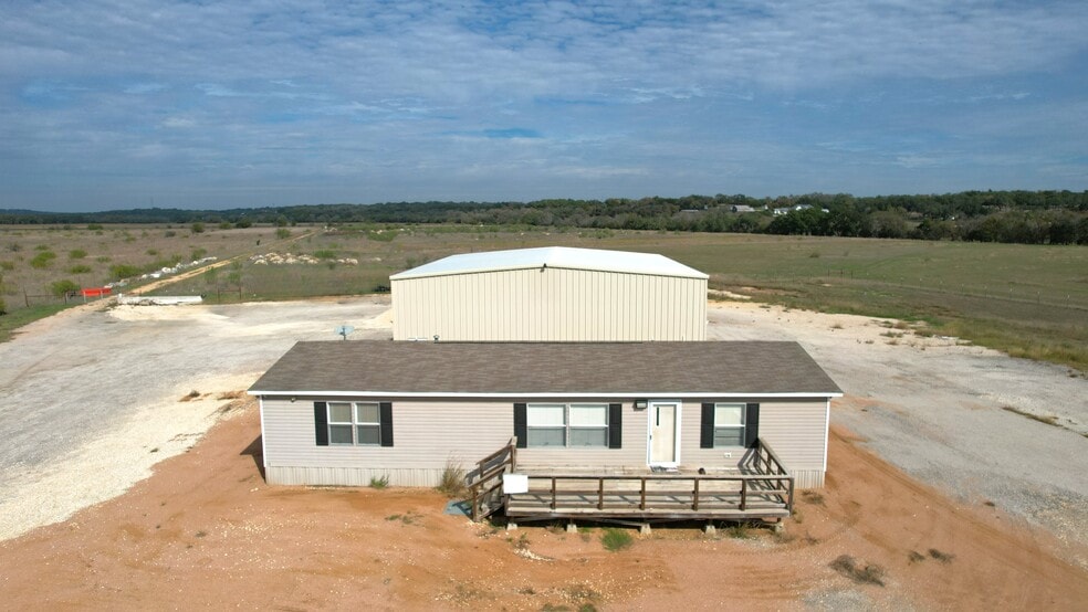 More Photos Of 3153 W Ammann Rd, Bulverde Light Manufacturing For Lease