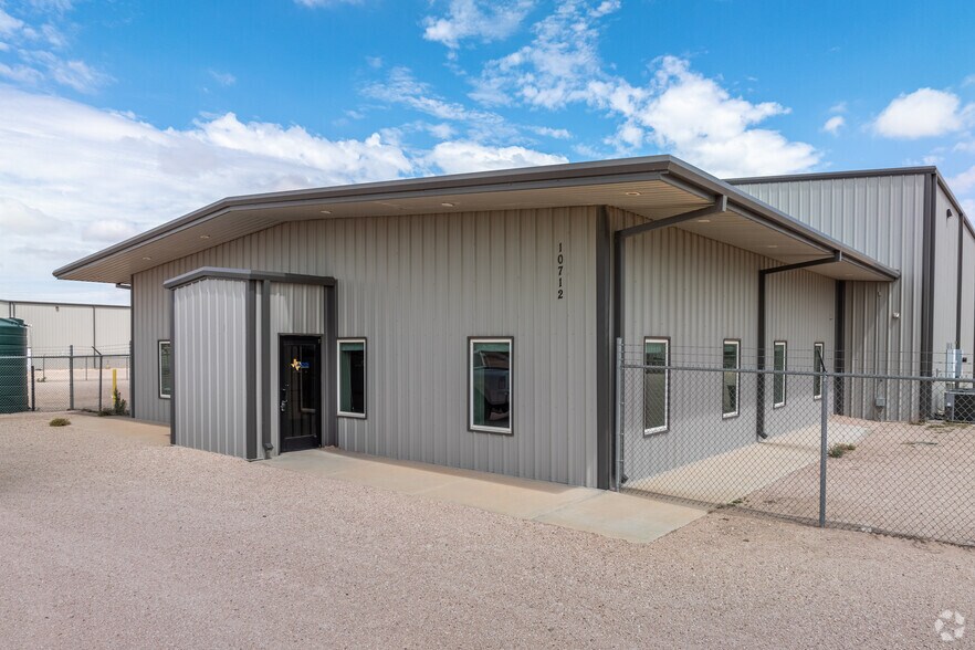 More Photos Of 10712 W County Road 77, Midland Service For Lease