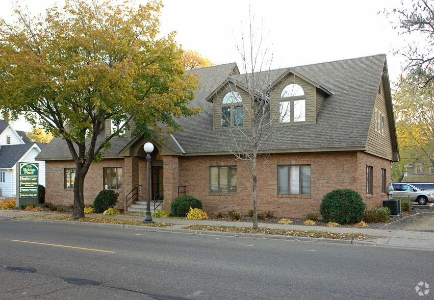 Primary Photo Of 624 Smith Ave S, Saint Paul Medical For Sale