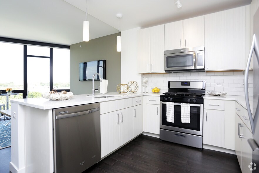 More Photos Of 847 Chicago Ave, Evanston Apartments For Lease