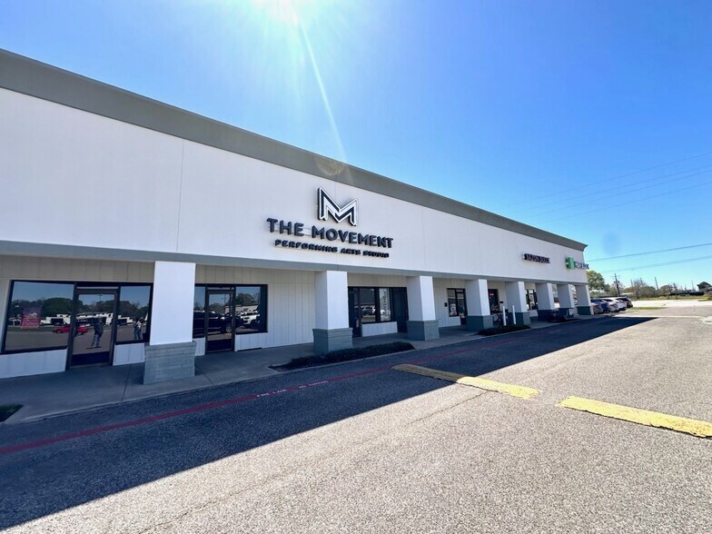 More Photos Of 2825 Nall St, Port Neches Unknown For Lease