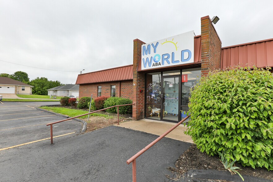 More Photos Of 500 W Daniels St, Ozark Office For Sale
