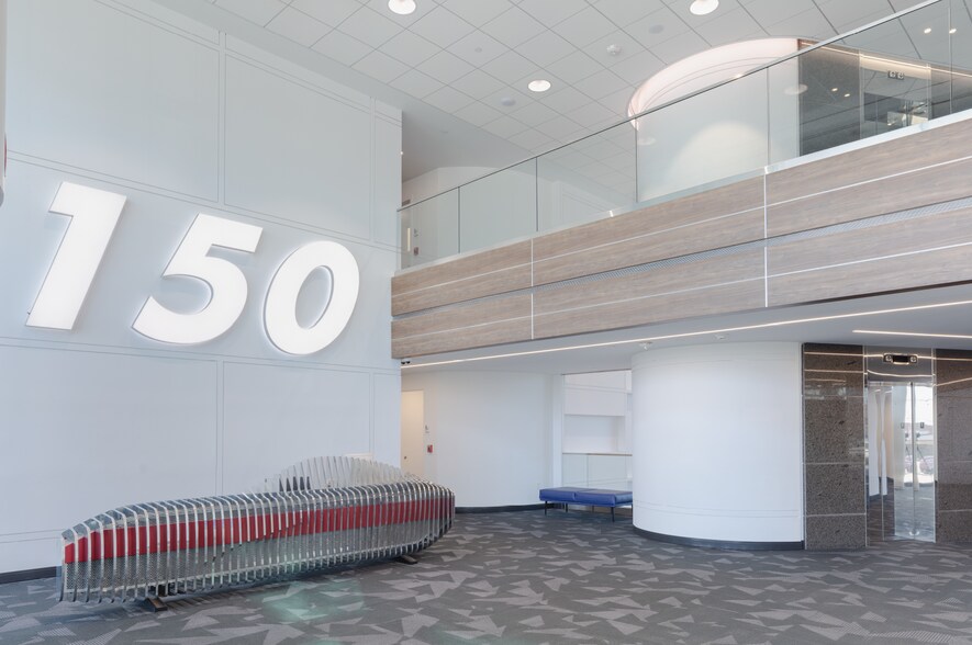 More Photos Of 150 Motor Pkwy, Hauppauge Office For Lease
