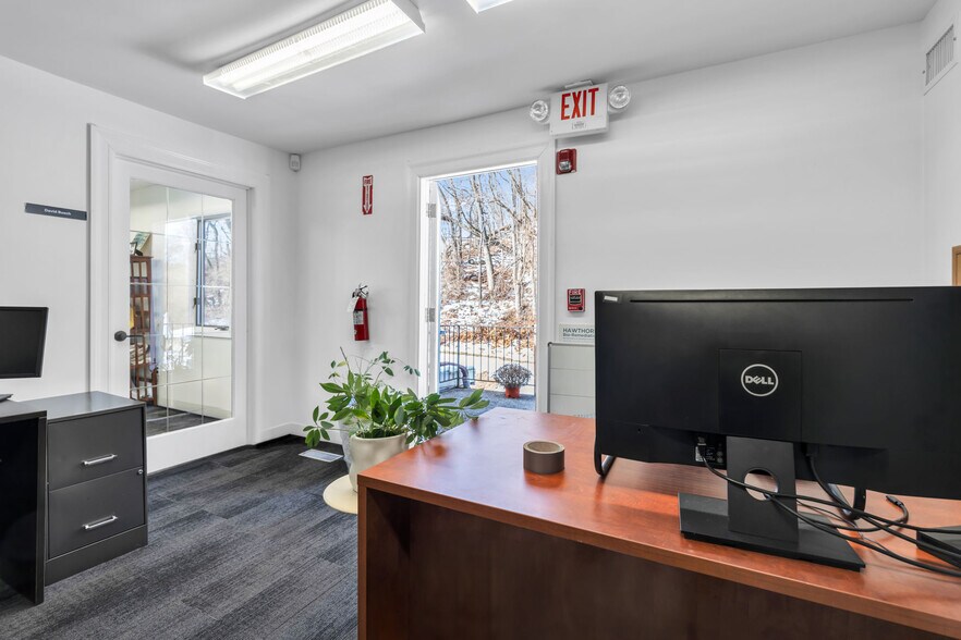 More Photos Of 140 W Main St, Clinton Township Office For Sale