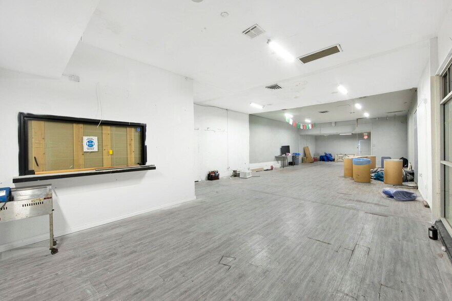 More Photos Of 11316-11318 S Vermont Ave, Los Angeles Storefront For Sale