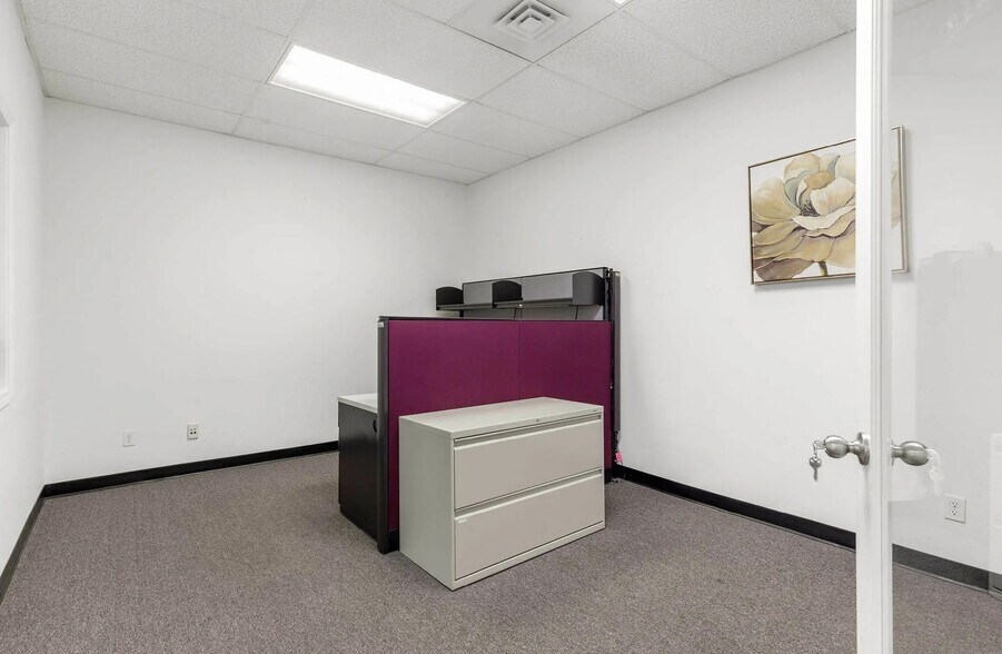 More Photos Of 1230 N Northwood Center Ct, Coeur d'Alene Office For Lease