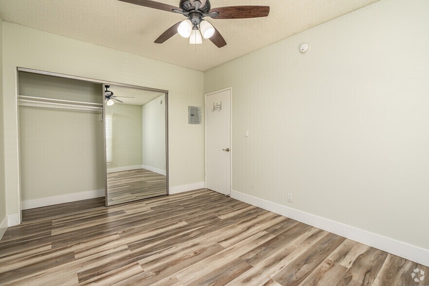 More Photos Of 10560 Haddon Ave, Pacoima Apartments For Sale