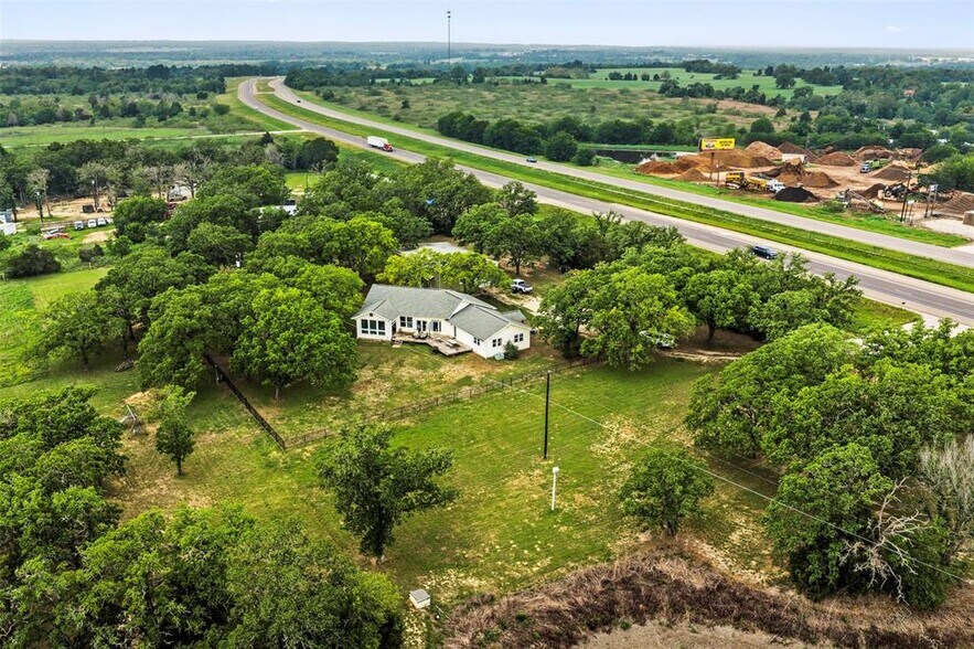 More Photos Of 1389 U.S. 290 E, Elgin Land For Sale