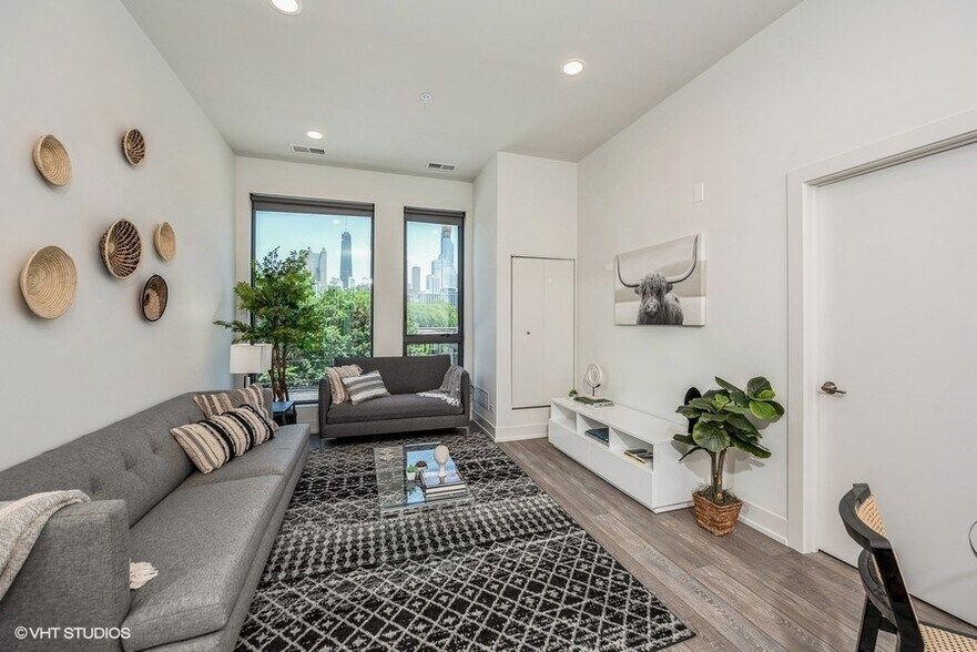 More Photos Of 847 N Larrabee St, Chicago Apartments For Sale