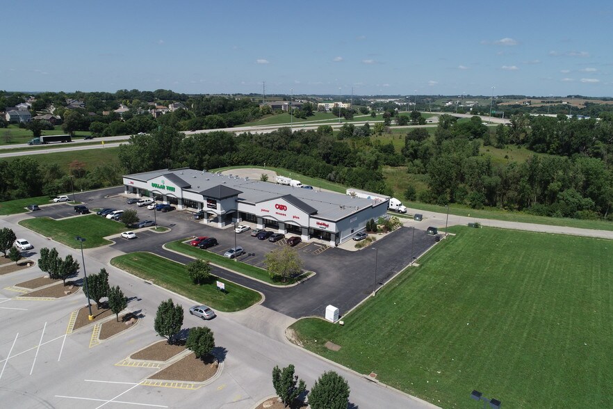More Photos Of 9939-9961 Redick Cir, Omaha Unknown For Lease