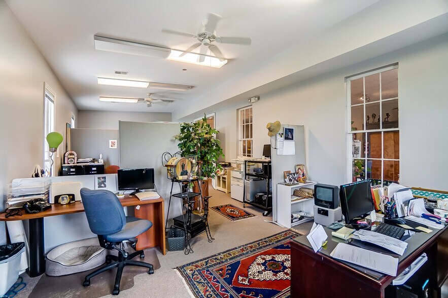 More Photos Of 1550 Lewis Center Rd, Lewis Center Freestanding For Sale