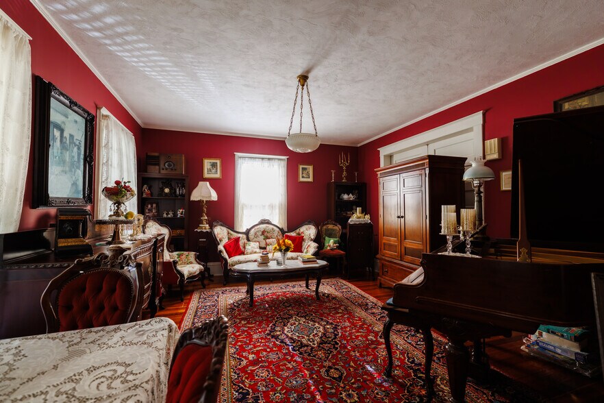 More Photos Of 215 E French Ave, Orange City Hospitality For Sale