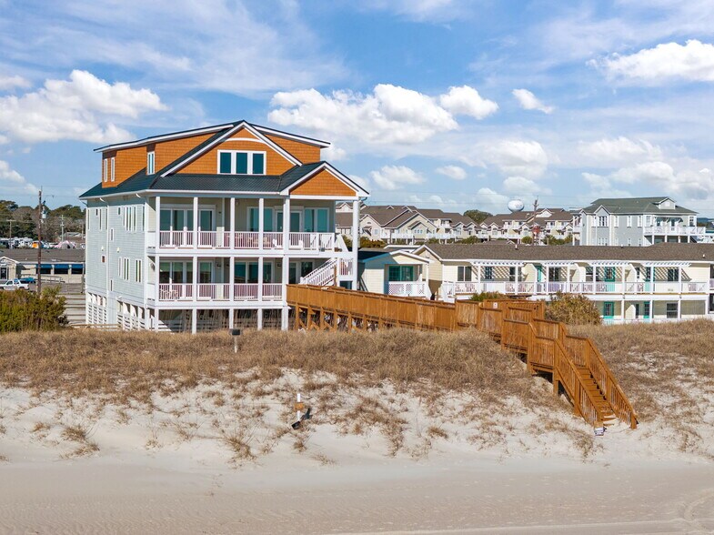 More Photos Of 312 Carolina Beach Ave N, Carolina Beach Office For Sale