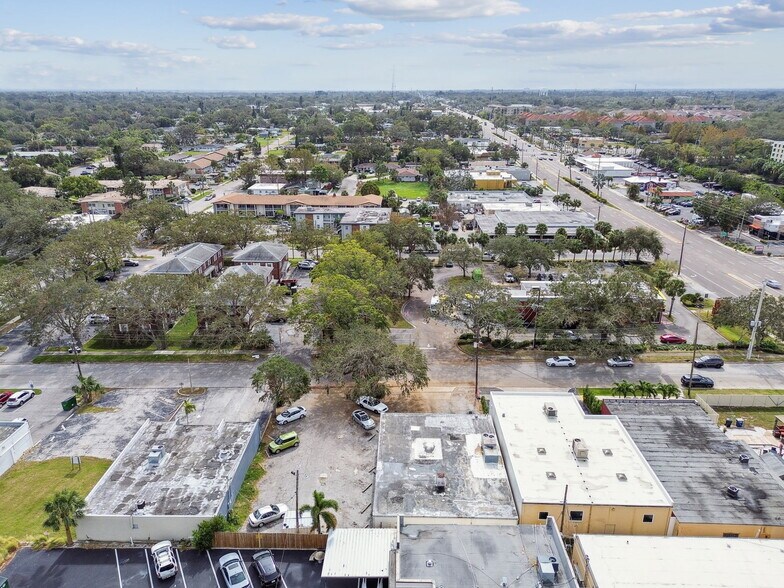 More Photos Of 1212 Rogers St, Clearwater Bar For Sale