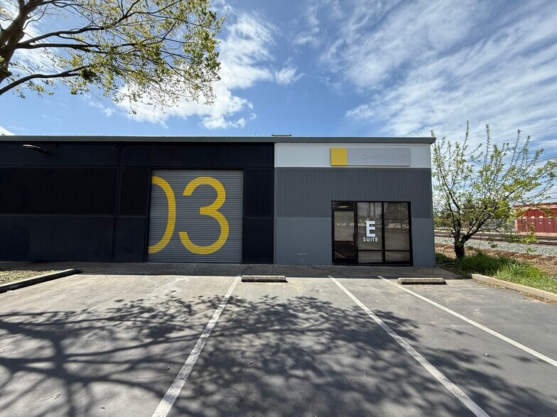 More Photos Of 9935 Horn Rd, Sacramento Warehouse For Lease