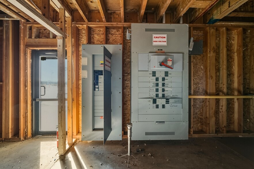 More Photos Of 189 Arden Dr, Belgrade Industrial For Lease