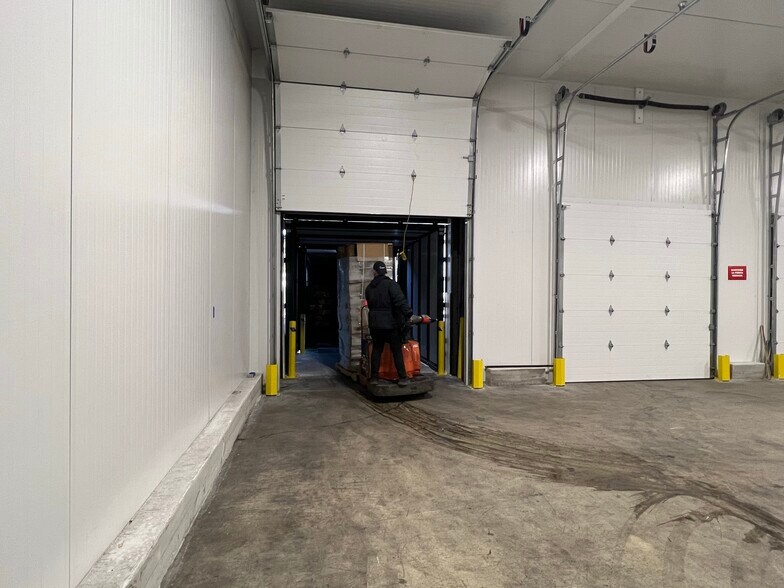 More Photos Of 7500 NW 25th St, Miami Refrigeration Cold Storage For Sale