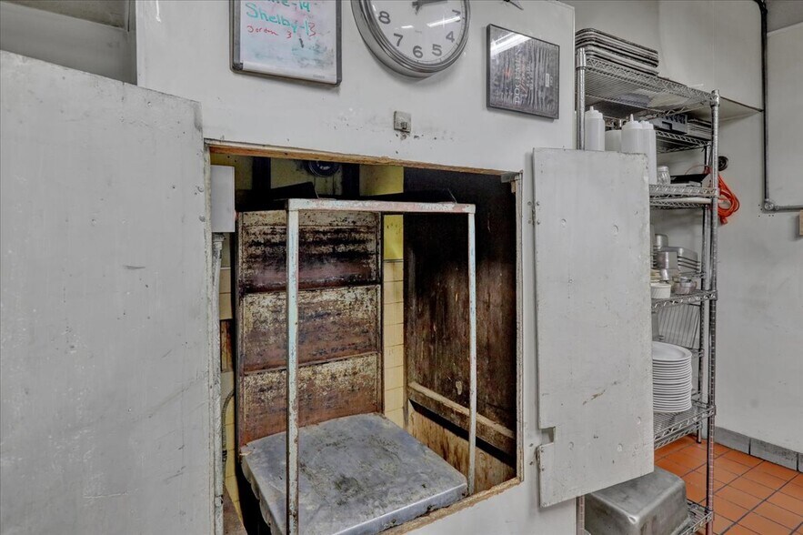 More Photos Of 655 Route 61, Orwigsburg Restaurant For Sale