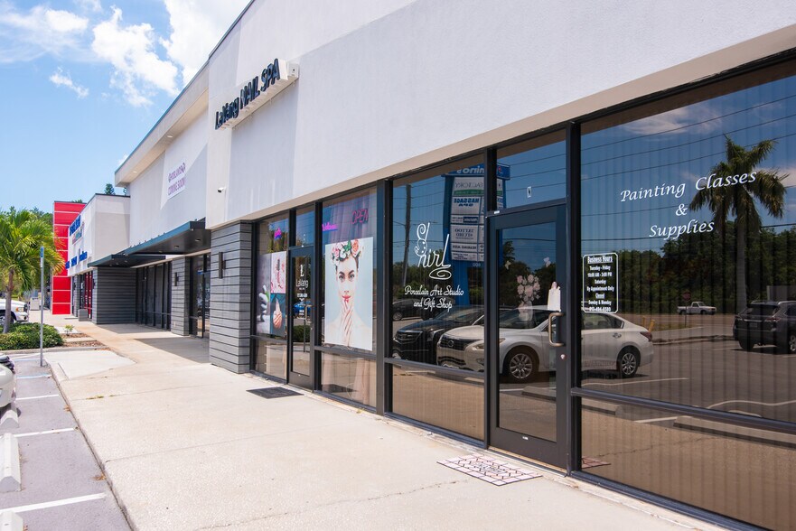 More Photos Of 800 E Bay Dr, Largo General Retail For Lease