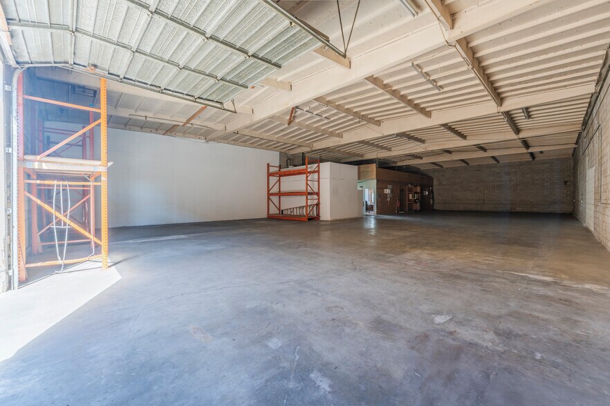 More Photos Of 440 N Marine Ave, Wilmington Warehouse For Lease