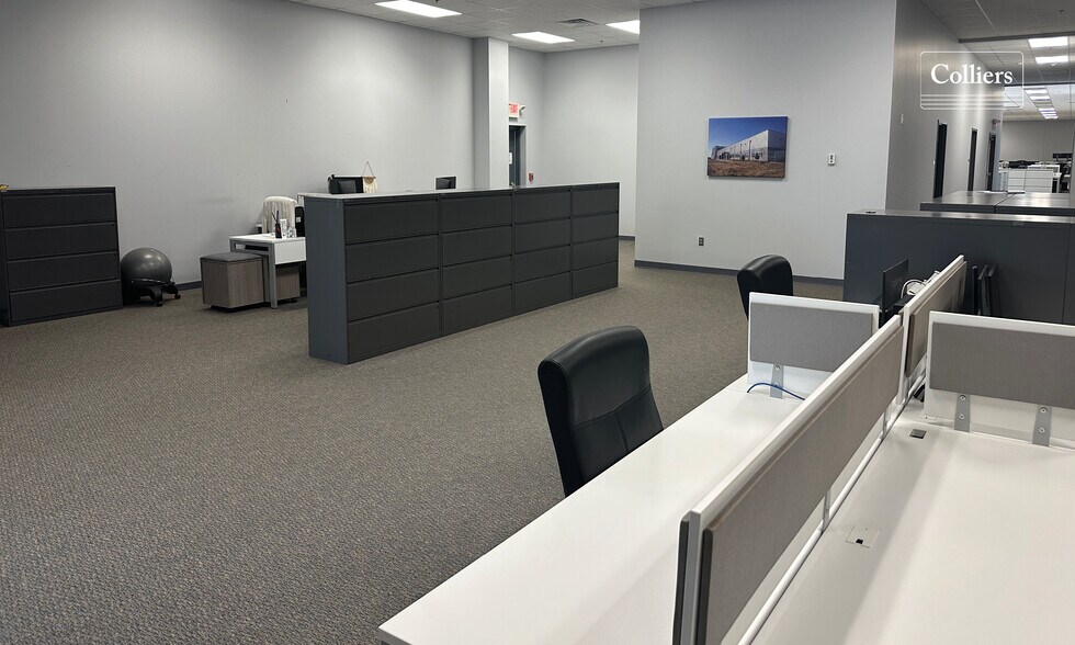 More Photos Of 25 Logue Ct, Greenville Warehouse For Lease