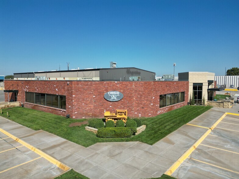 More Photos Of 2060 E Tulsa St, Wichita Cement Gravel Plant For Lease