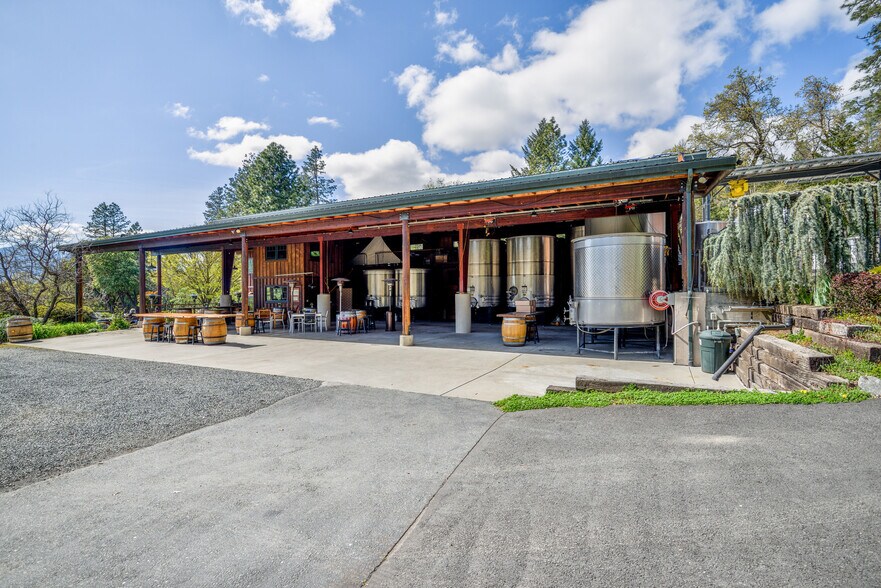 More Photos Of 818 Slagle Creek Rd, Grants Pass Winery Vineyard For Sale