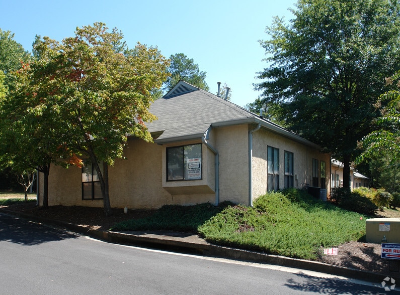 More Photos Of 875 Old Roswell Rd, Roswell Office For Sale