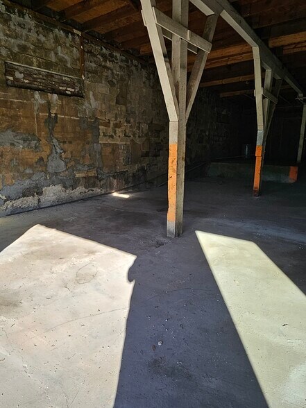 More Photos Of 5262 Bouldercrest Rd, Ellenwood Light Manufacturing For Sale