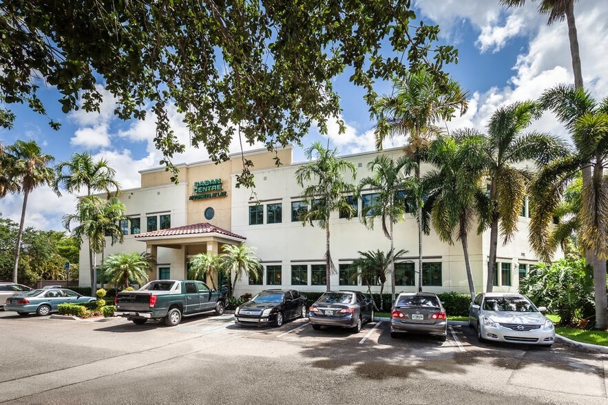 Primary Photo Of 150 N University Dr, Plantation Medical For Lease