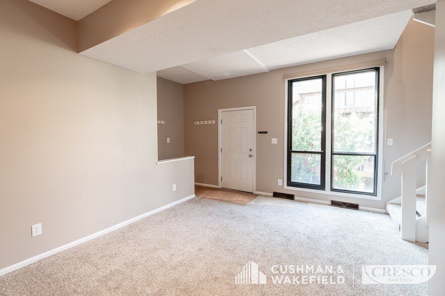 More Photos Of 1020 Kenilworth Ave, Cleveland Apartments For Sale
