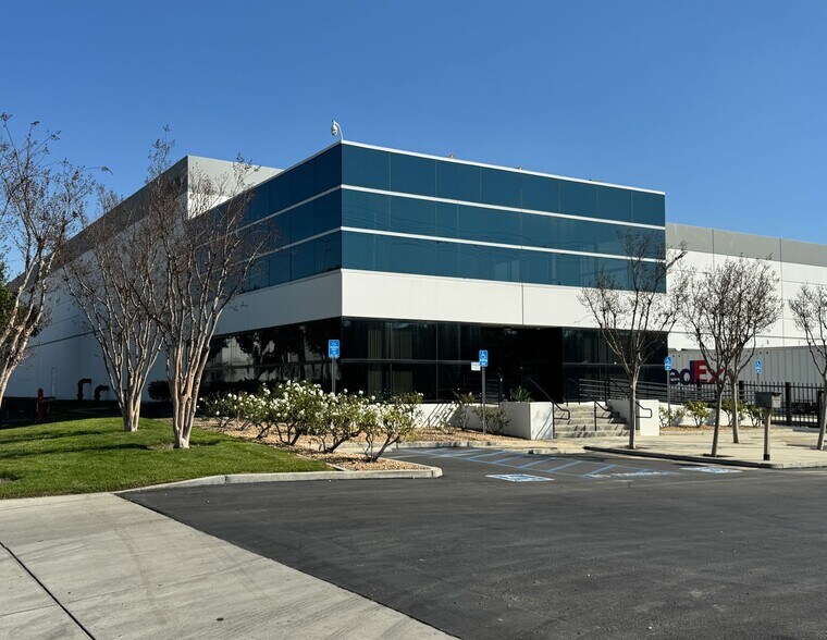 Primary Photo Of 12450 Philadelphia St, Eastvale Warehouse For Lease