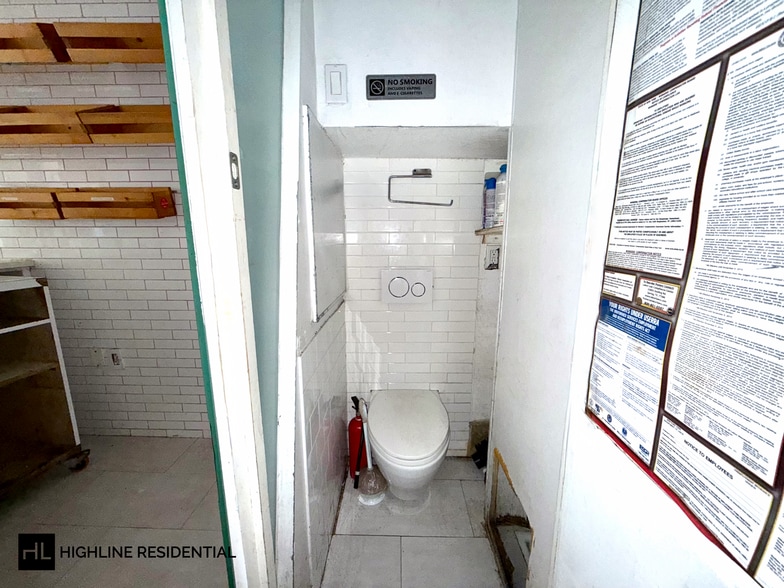 More Photos Of 835 Lexington Ave, New York Apartments For Lease