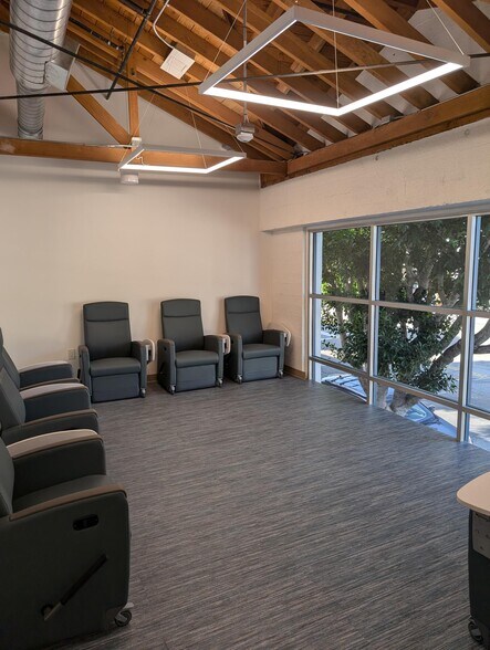More Photos Of 1057 Gayley Ave, Los Angeles Medical For Lease