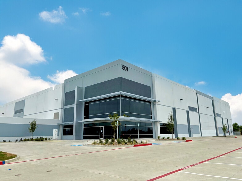Primary Photo Of 501 Holfords Prairie Rd, Lewisville Distribution For Lease