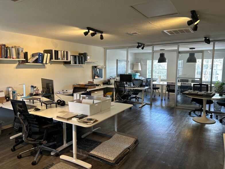 More Photos Of 4868 W Gandy Blvd, Tampa Office For Lease