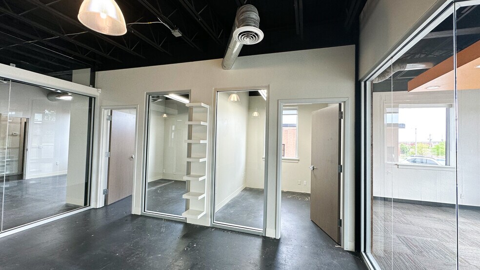 More Photos Of 1611-1613 N Broadway Ave, Oklahoma City Office For Lease