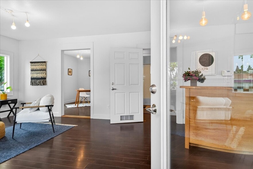 More Photos Of 3327 SE 50th Ave, Portland Office Residential For Sale