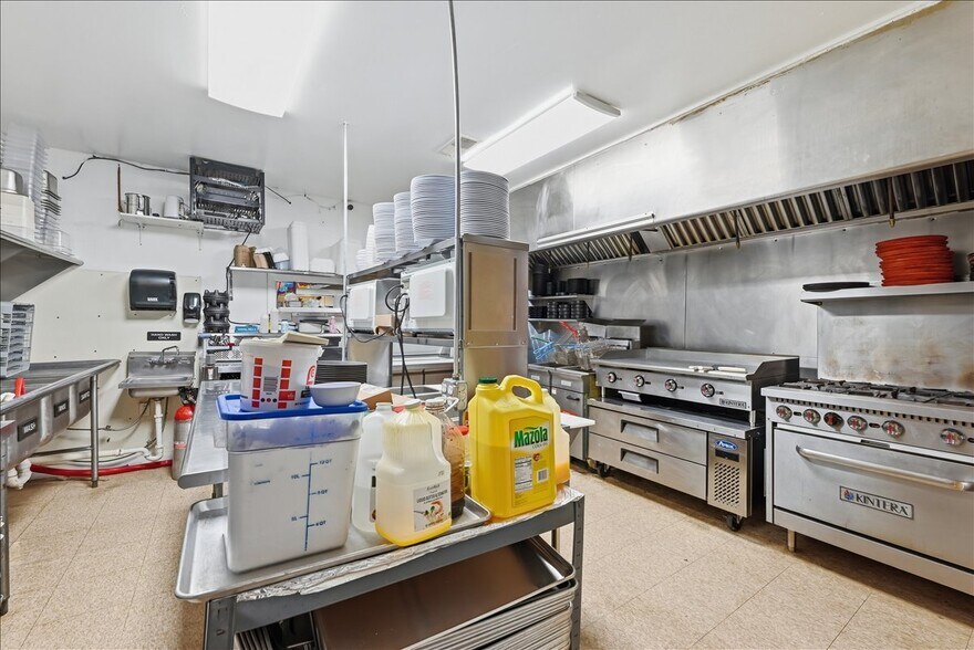 More Photos Of 405 Main St, Silver City Restaurant For Sale