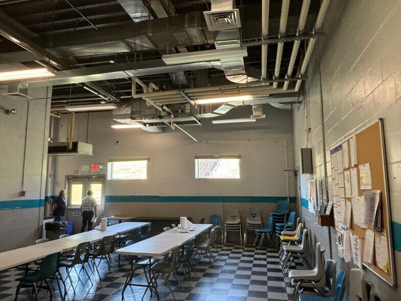 More Photos Of 100 Providence Pike, North Smithfield Manufacturing For Lease