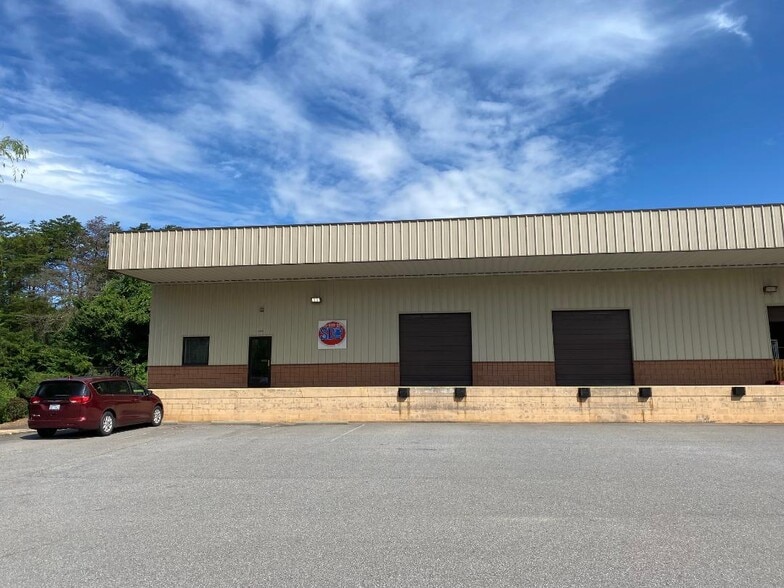 Primary Photo Of 20 Westside Dr, Asheville Warehouse For Lease