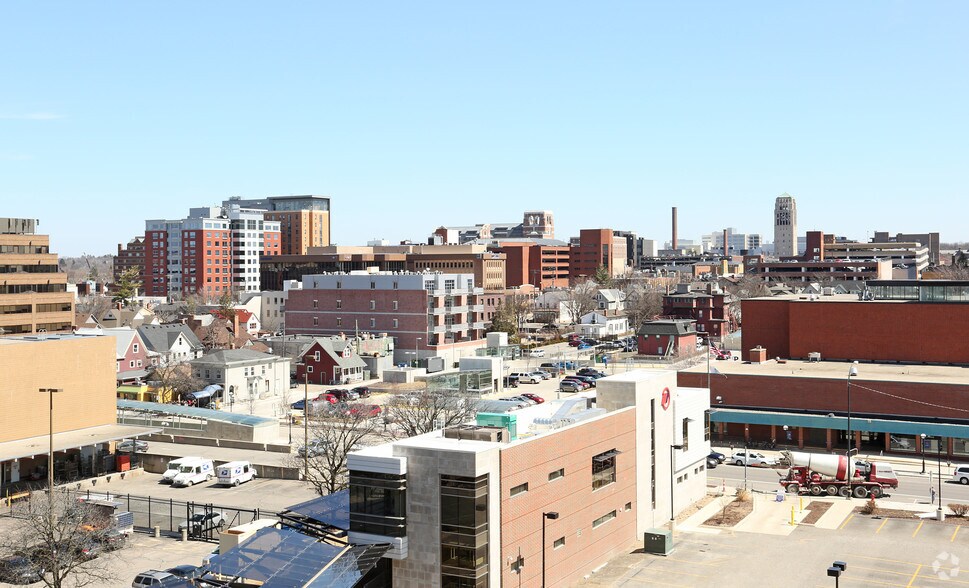 More Photos Of 500 E Washington St, Ann Arbor Parking Garage For Lease
