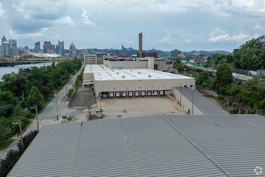 More Photos Of 1080 River Ave, Pittsburgh Warehouse For Lease