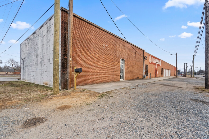 More Photos Of 1906 N Main St, Kannapolis Industrial For Sale