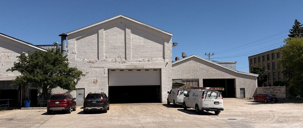 Primary Photo Of 5045 N 35th St, Milwaukee Warehouse For Lease