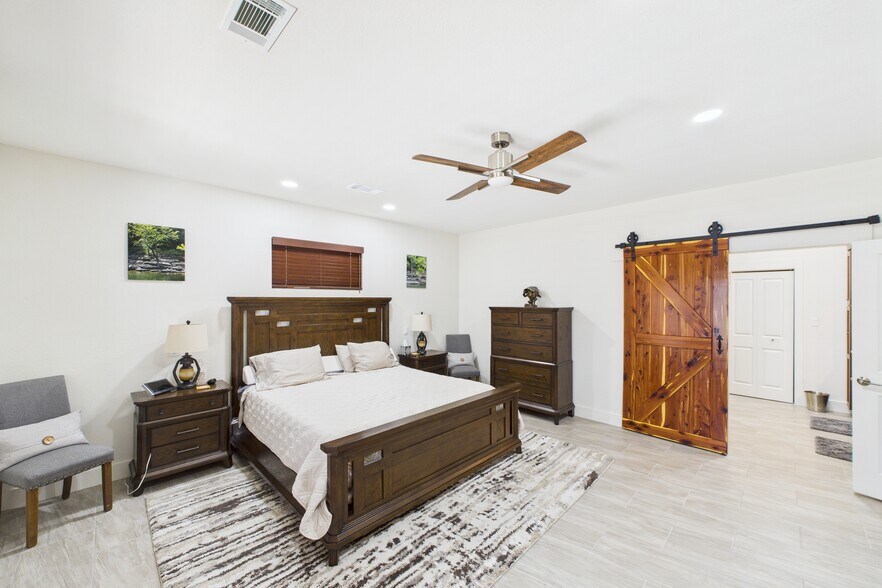 More Photos Of 141 County Road 851, Elizabeth Hotel For Sale