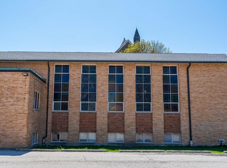 More Photos Of 220 George St, Sarnia Religious Facility For Sale